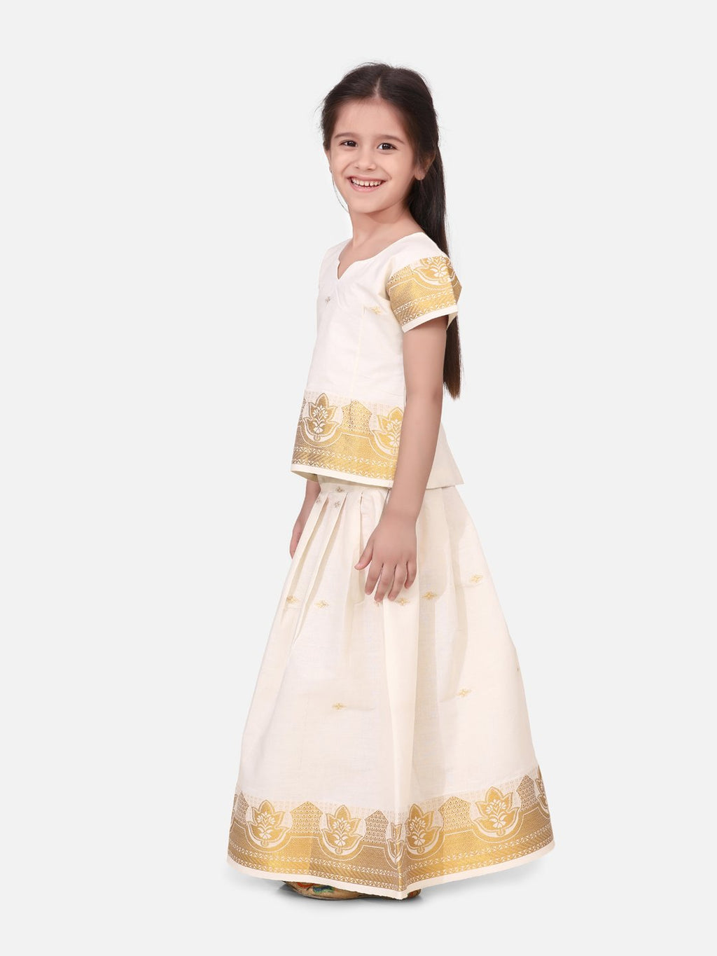 BownBee GirlsHalf Sleeve South Indian Pavda Pattu Lehenga- White